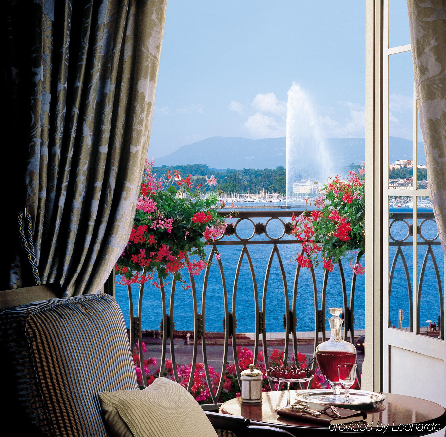 Four Seasons Hotel Des Bergues Cenevre Oda fotoğraf
